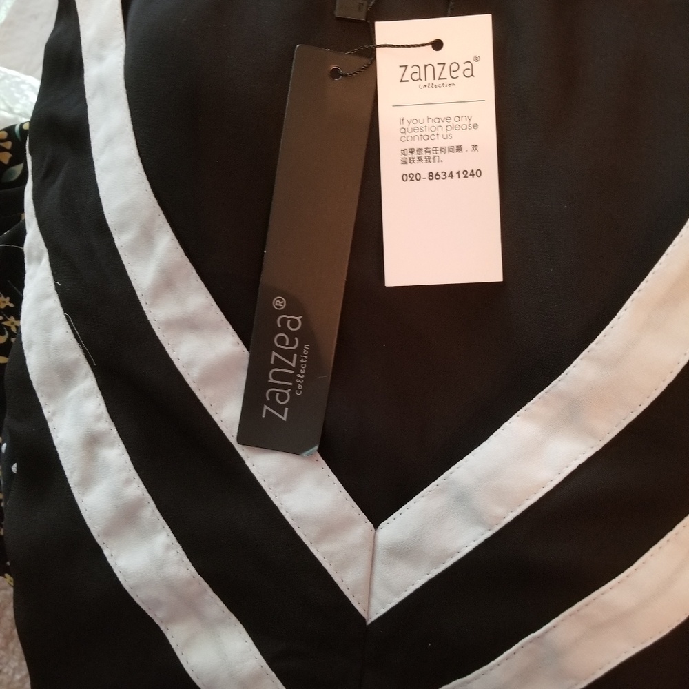 Blouses - Picture 2 of 4